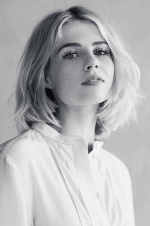 Lucy Boynton photo