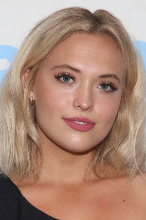Photo of Lauren Taylor from the Latest Netflix gallery