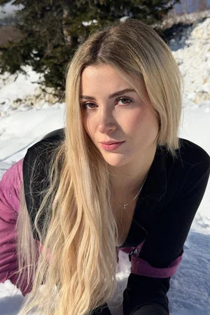 Photo of Angelique Lapiedra from the Latest Netflix gallery