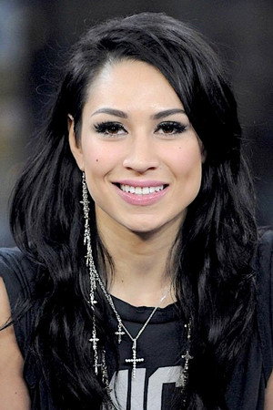 Cassie Steele photo