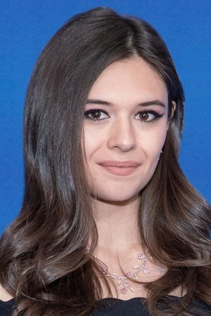 Nicole Maines photo