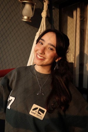 Photo of Lara Veloso from the Latest Netflix gallery