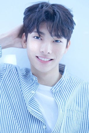 Photo of Park Cheon from the Latest Netflix gallery