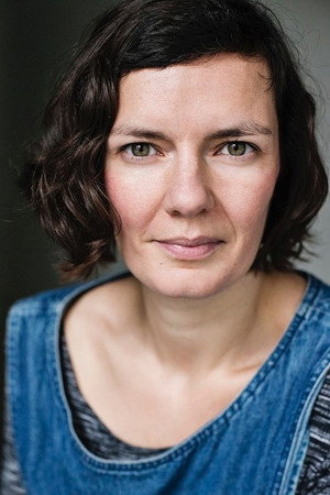 Photo of Laura Cairns from the Latest Netflix gallery