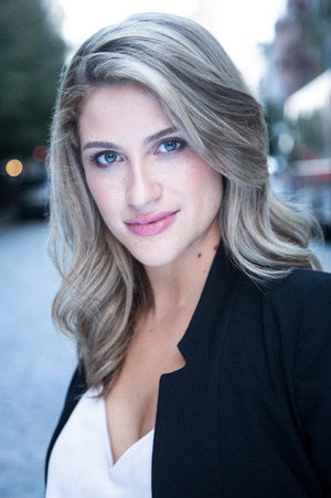 Photo of Kailey Hyman from the Latest Netflix gallery