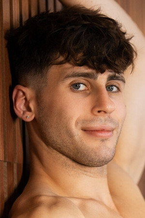 Photo of Michael Vente from the Latest Netflix gallery