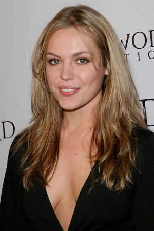 Agnes Bruckner photo