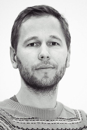Photo of Evar Anvelt from the Latest Netflix gallery