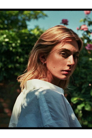Photo of Pauline Casteleyn from the Latest Netflix gallery