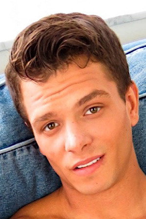 Photo of Carter Michaels from the Latest Netflix gallery