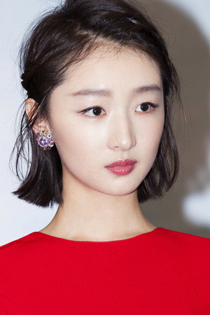 Zhou Dongyu photo