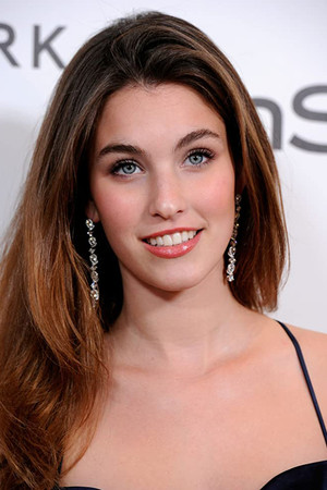 Rainey Qualley photo