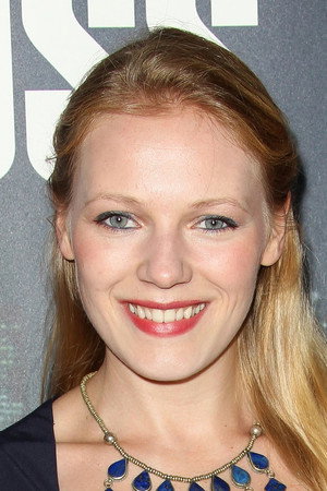 Emma Bell photo