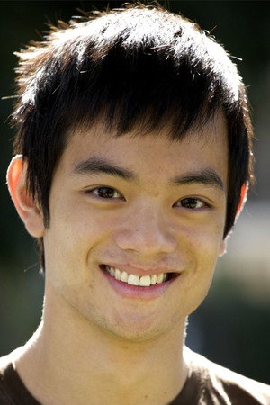 Osric Chau photo