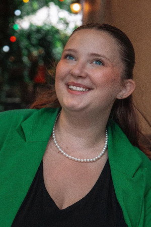 Photo of Elise Rogien from the Latest Netflix gallery