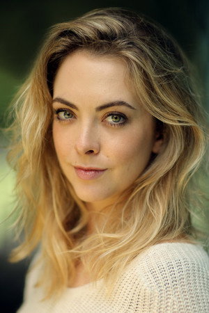 Photo of Elisabeth Hopper from the Latest Netflix gallery