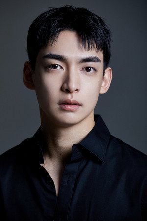 Photo of Kim Bum-joong from the Latest Netflix gallery