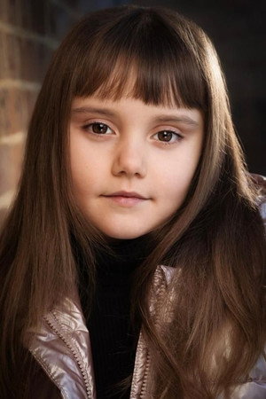 Photo of Lucie Makayla Ellis from the Latest Netflix gallery