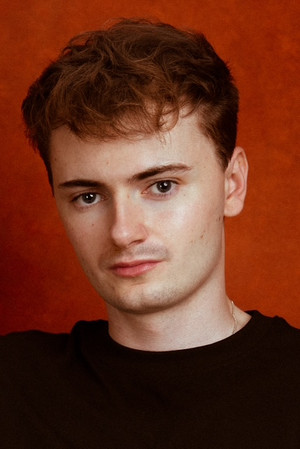 Photo of Robert Paul from the Latest Netflix gallery