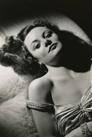 Photo of Elizabeth Inglis from the Latest Netflix gallery