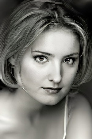Photo of Stephanie Bauder from the Latest Netflix gallery