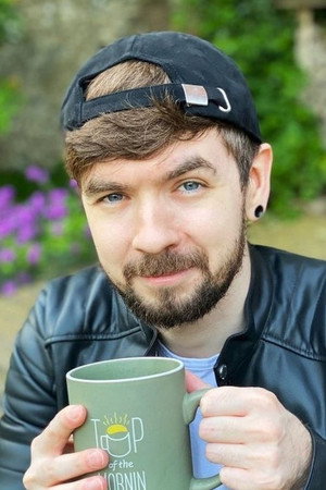 Photo of Seán McLoughlin from the Latest Netflix gallery