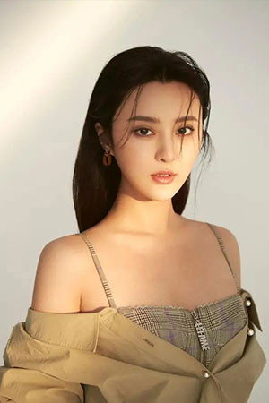 Photo of Gan Lu from the Latest Netflix gallery