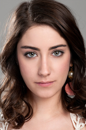Hazal Kaya photo