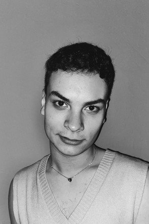 Photo of Enzo Paulo from the Latest Netflix gallery