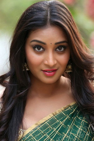 Photo of Bhanu Sree from the Latest Netflix gallery