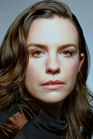 Photo of Liza J. Bennett from the Latest Netflix gallery