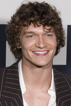 Photo of Connor Storrie from the Latest Netflix gallery