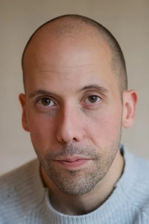 Photo of Simon Nader from the Latest Netflix gallery