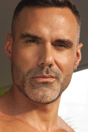 Photo of Manuel Skye from the Latest Netflix gallery