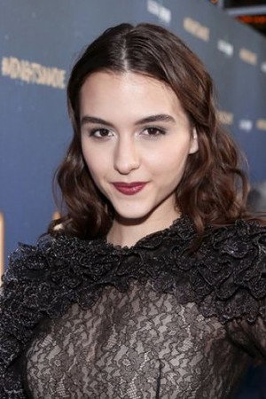 Quinn Shephard photo