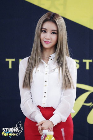 Cao Lu photo