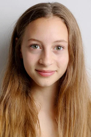Photo of Éva Tanoni from the Latest Netflix gallery