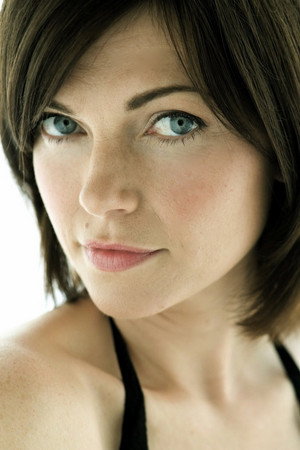 Nicole De Boer photo