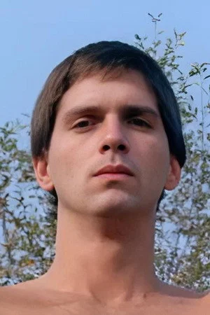 Photo of Tony Richards from the Latest Netflix gallery