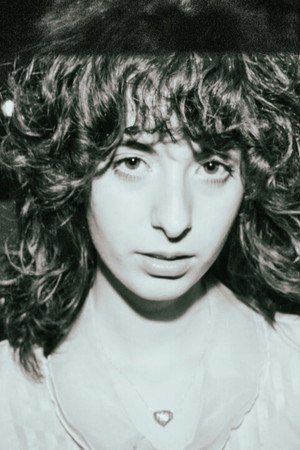 Photo of Tess Nealon Raskin from the Latest Netflix gallery