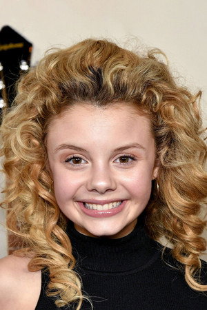 Mallory James Mahoney photo