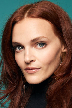 Madeline Brewer photo