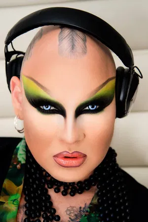 Nina Flowers photo