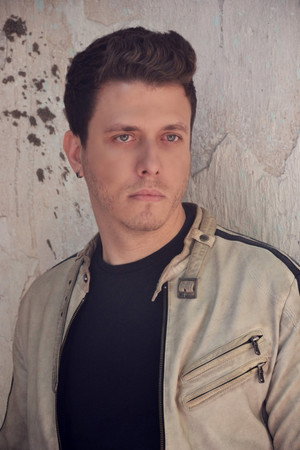 Photo of Daniel Gravelli from the Latest Netflix gallery