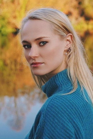 Photo of Jessica Madsen from the Latest Netflix gallery