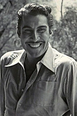 Photo of Emilio Fernández from the Latest Netflix gallery