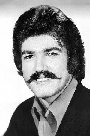 Serdar Gökhan photo