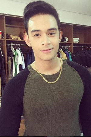Diego Loyzaga photo