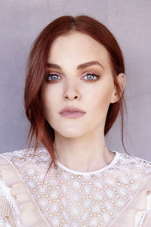 Madeline Brewer photo