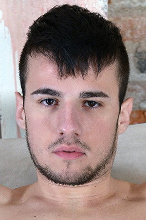 Photo of Izan Loren from the Latest Netflix gallery